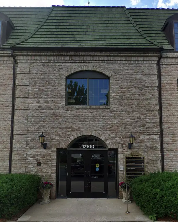 Brick building entrance of the VidaVital Medical clinic in Brookfield, Wisconsin